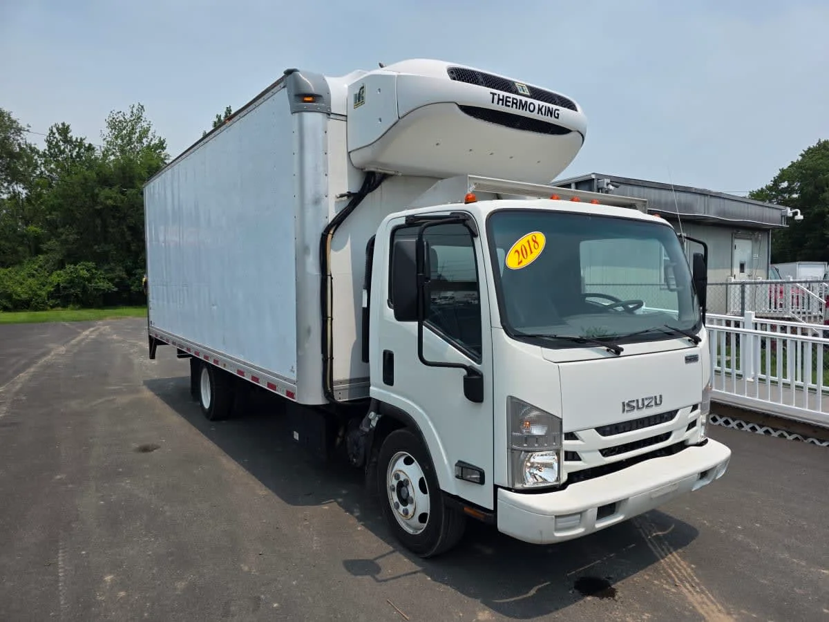 2018 Isuzu NRR in Bensalem, PA — photo 3