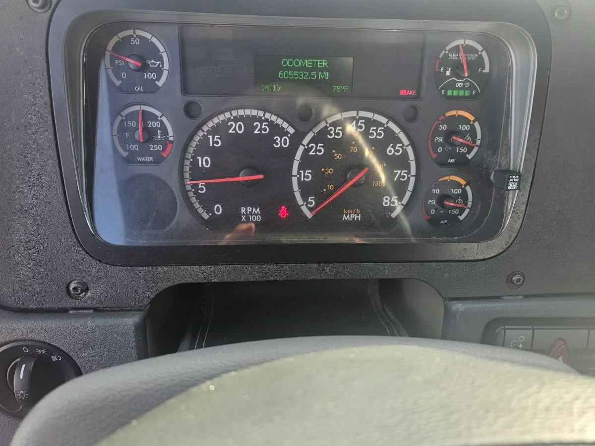2019 Freightliner Cascadia - image 11