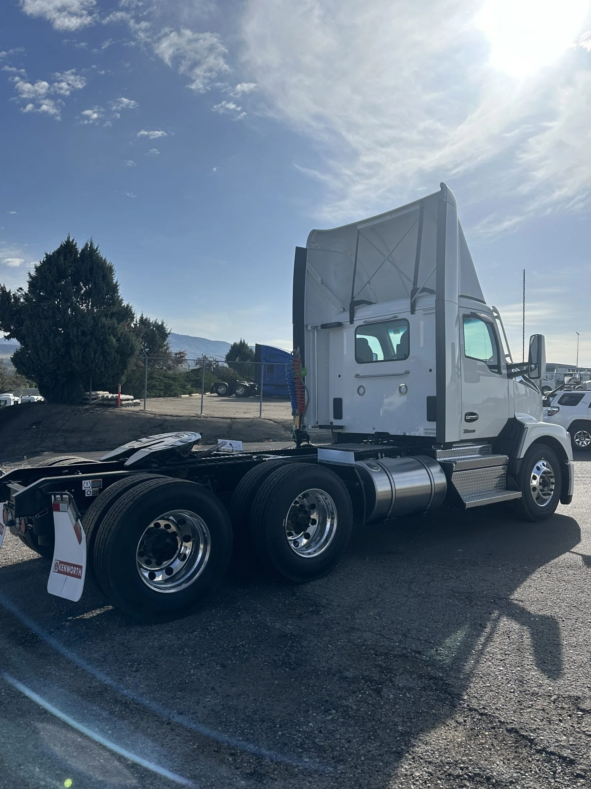 2026 Kenworth T680 - image 5