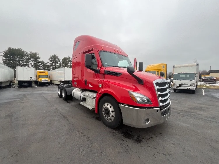 2021 Freightliner Cascadia in Cranbury, NJ