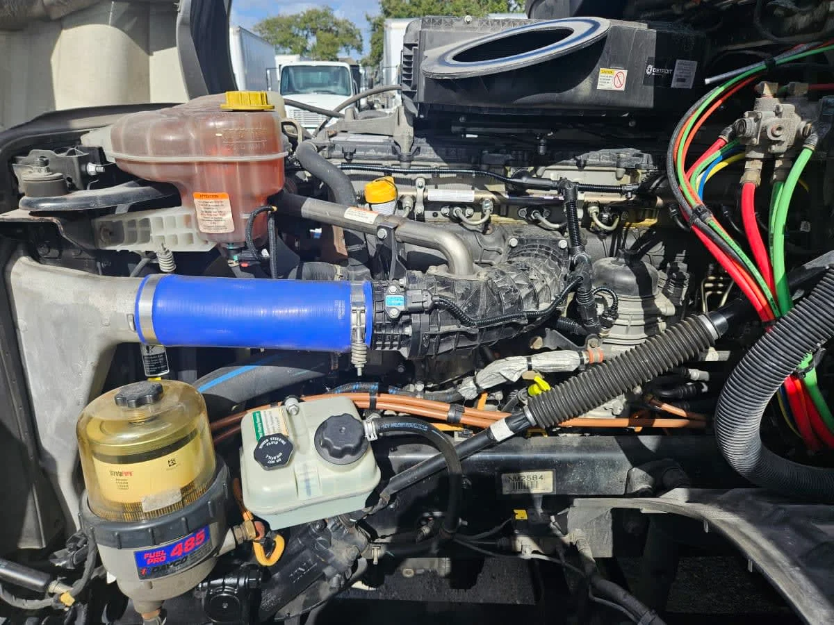 2022 Freightliner Cascadia in Orlando, FL — photo 9