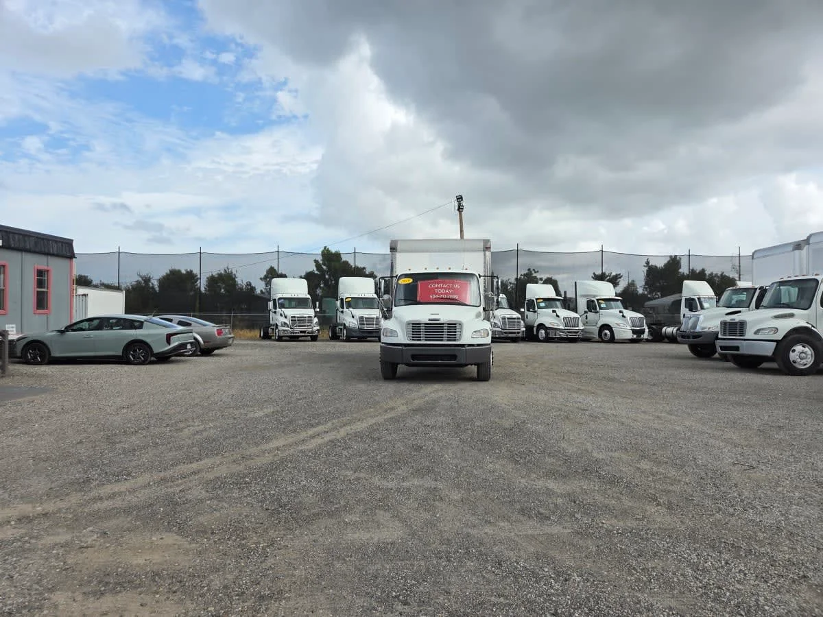 2019 Freightliner M2 106 in St. Rose, LA — photo 2
