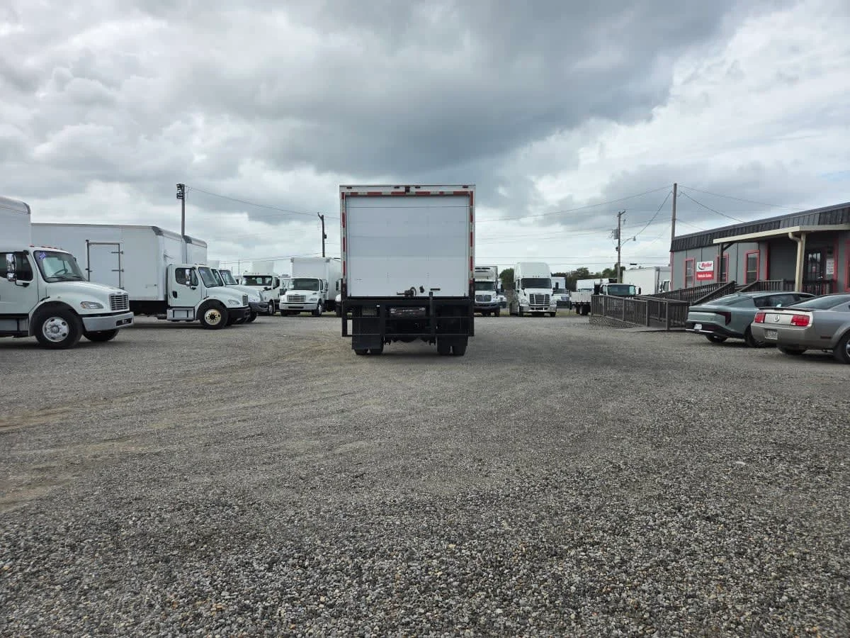 2019 Freightliner M2 106 in St. Rose, LA — photo 5