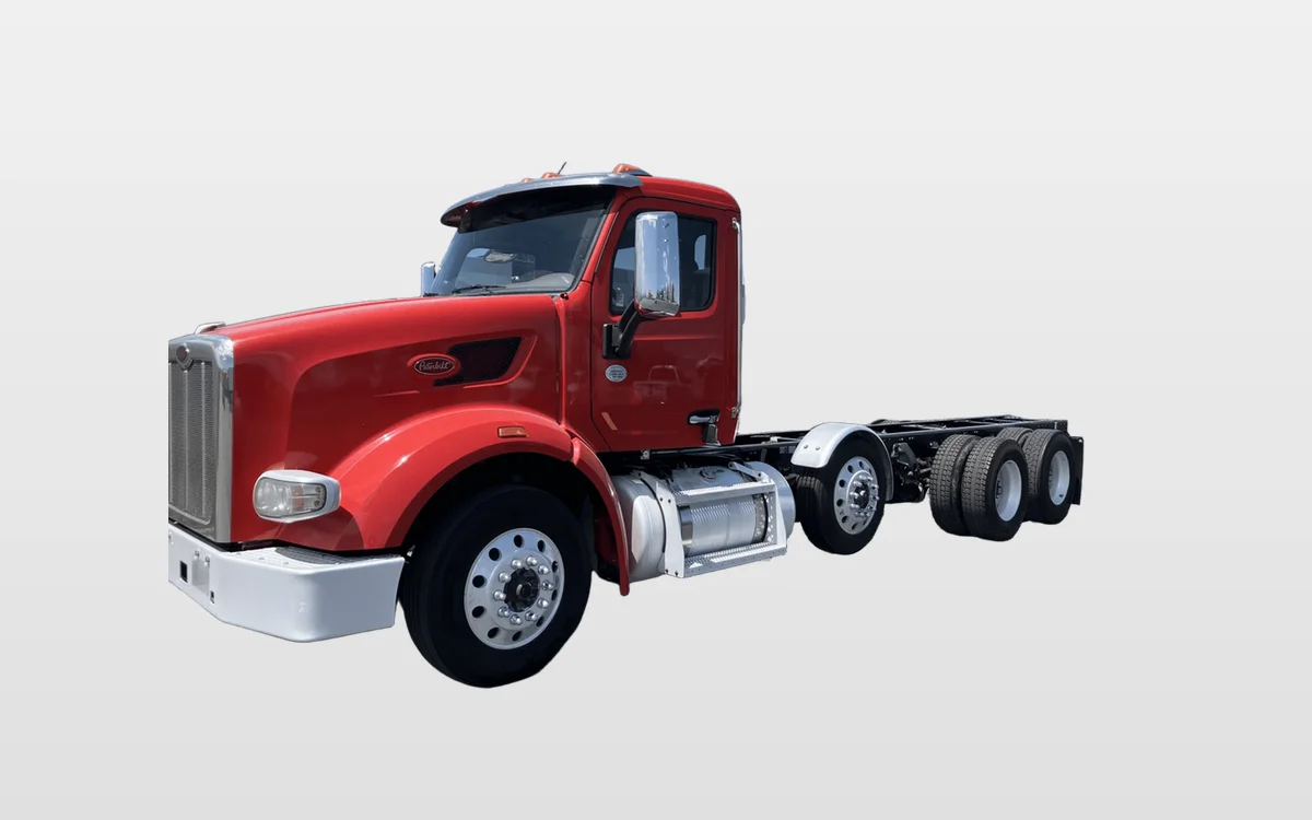 2016 Peterbilt - image 1