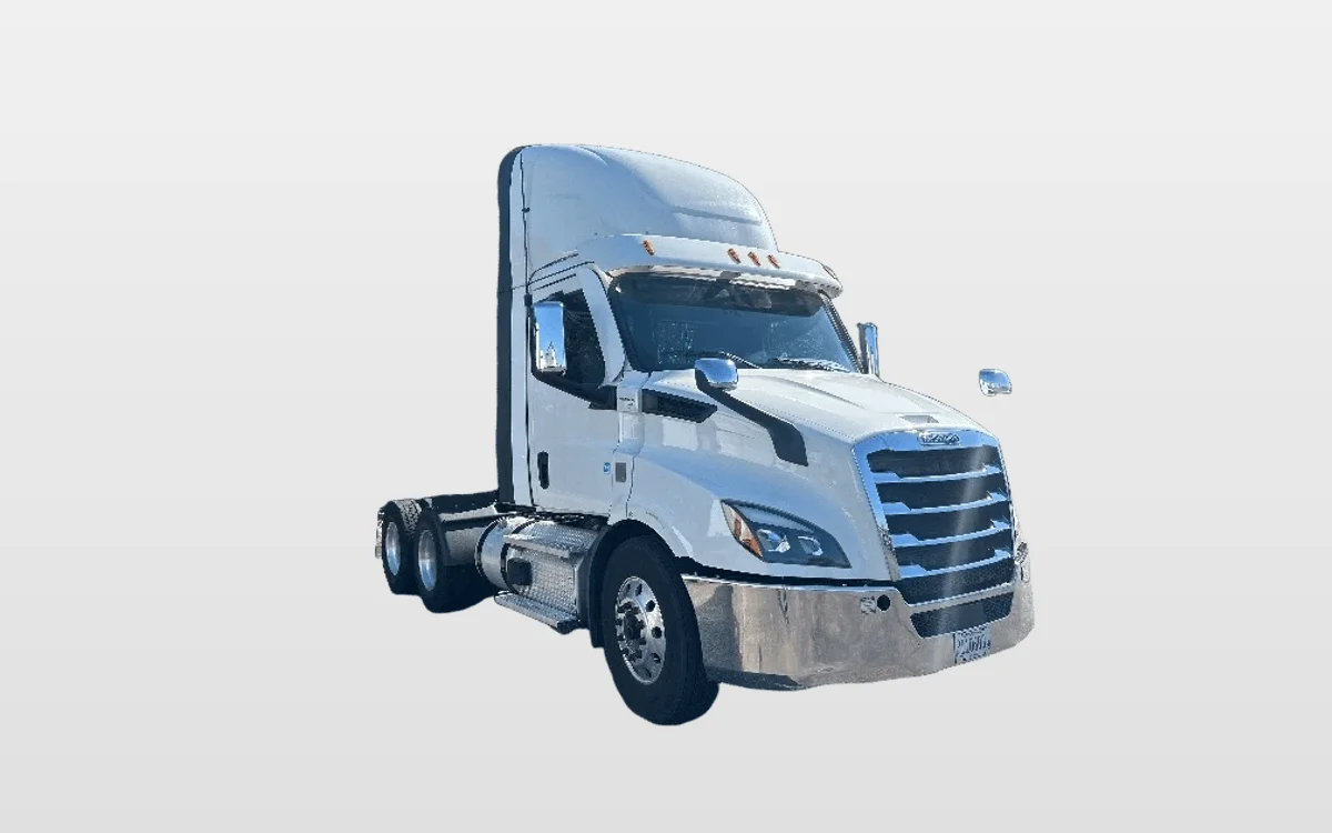 2021 Freightliner Cascadia - image 1