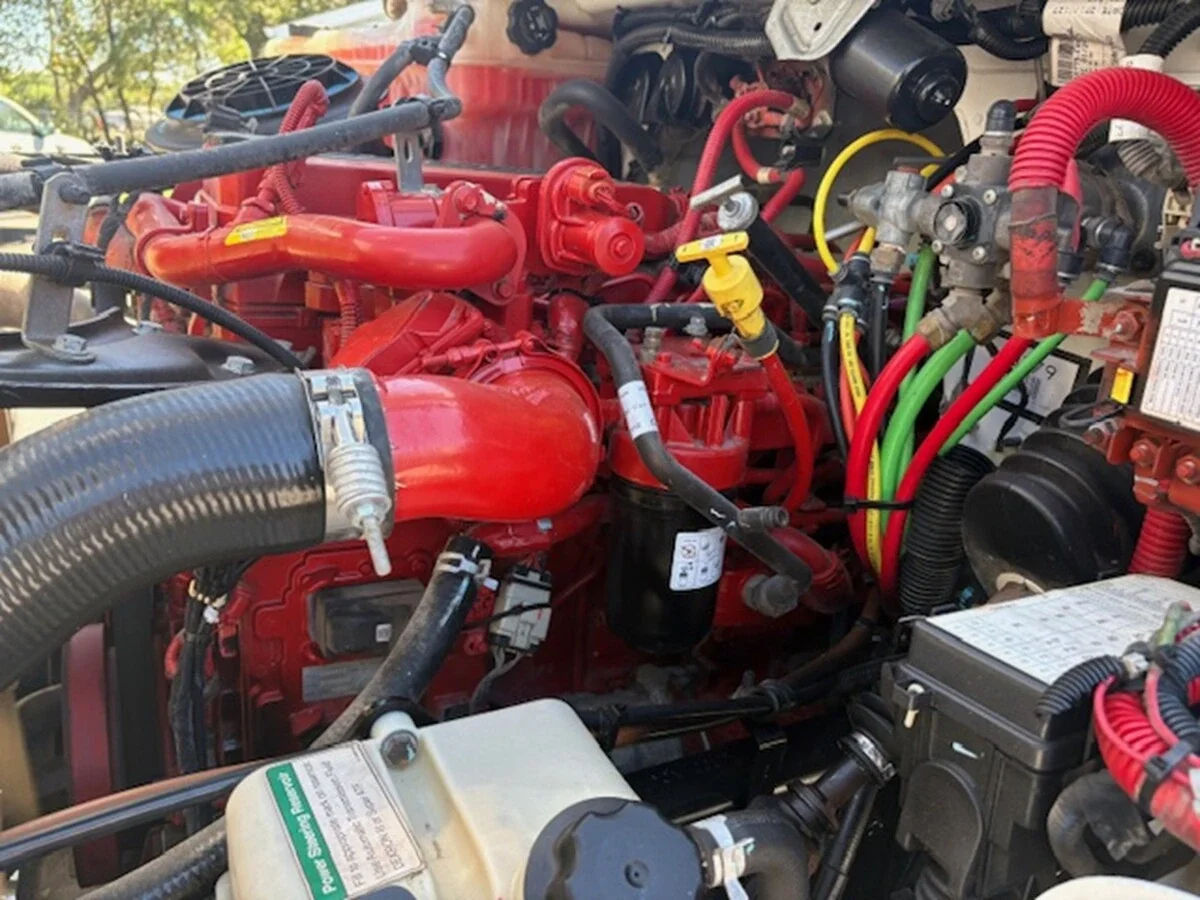 2018 Freightliner M2 106 — photo 42