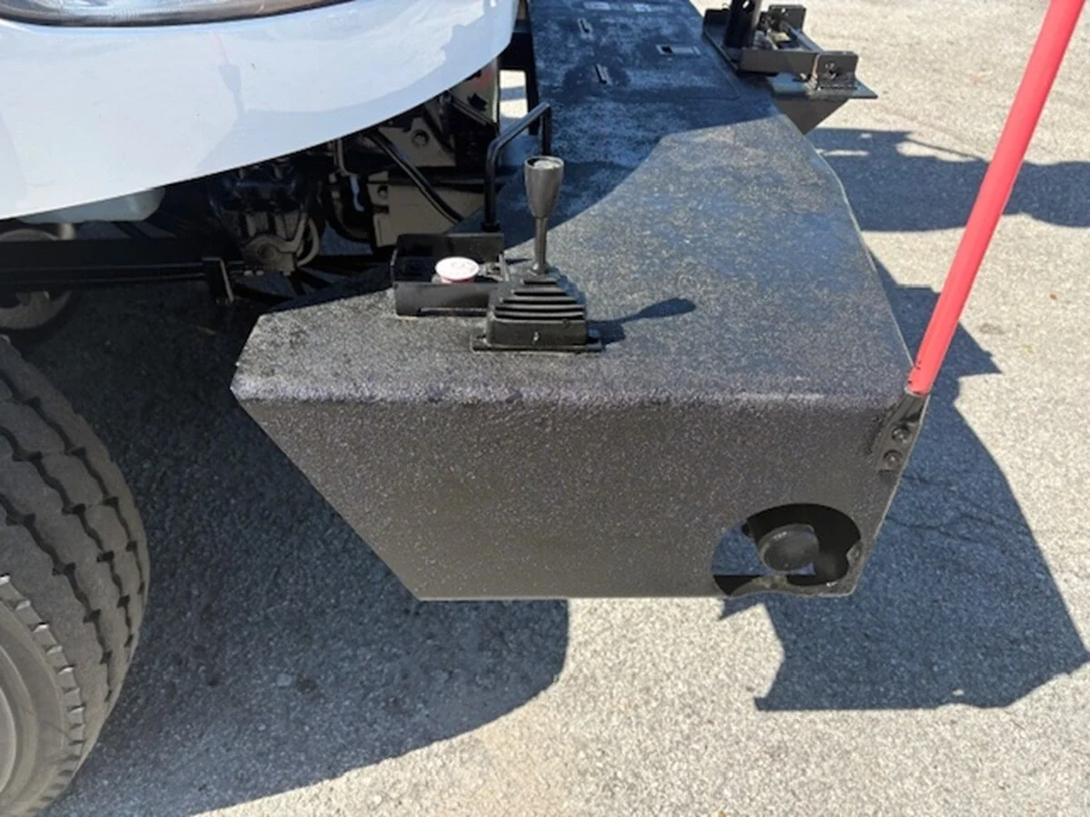 2018 Freightliner M2 106 — photo 10