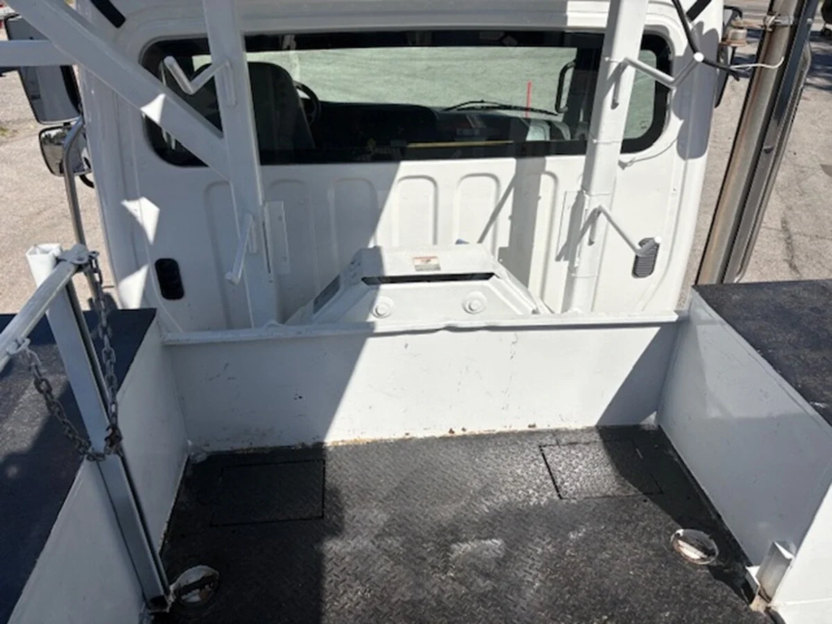 2018 Freightliner M2 106 — photo 19
