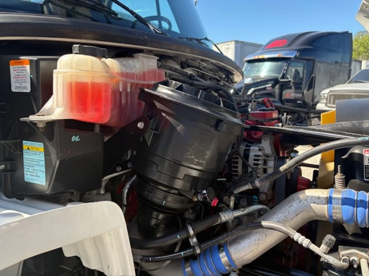 2018 Freightliner M2 106 — photo 44