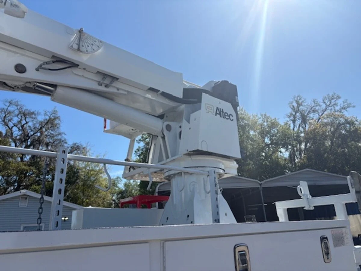 2018 Freightliner M2 106 — photo 31