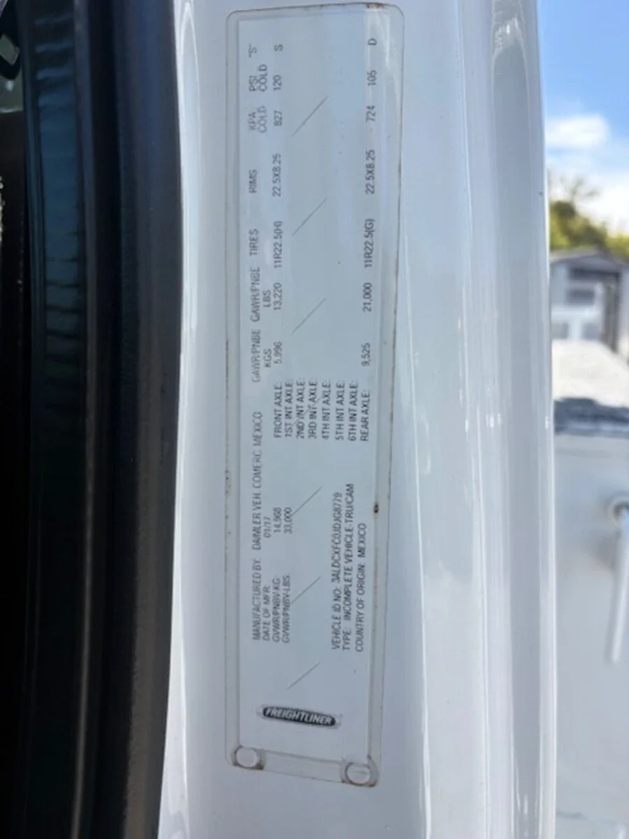 2018 Freightliner M2 106 — photo 48