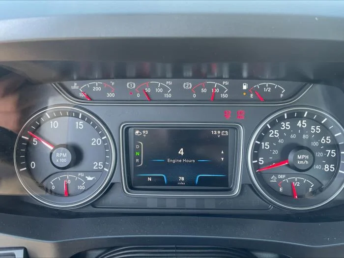 2026 International LT - image 18