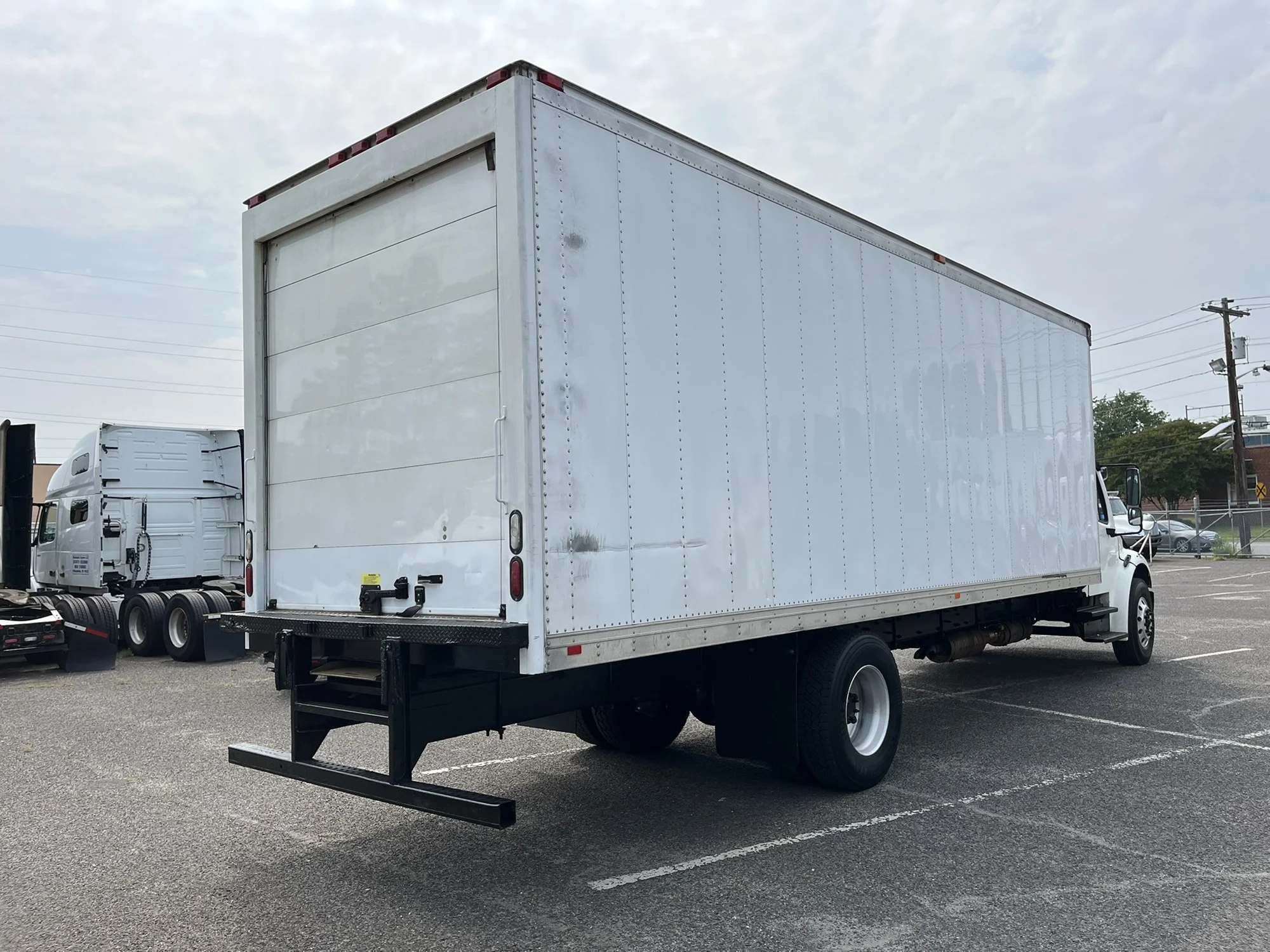 2016 Freightliner M2 106 in Vineland, NJ — photo 3