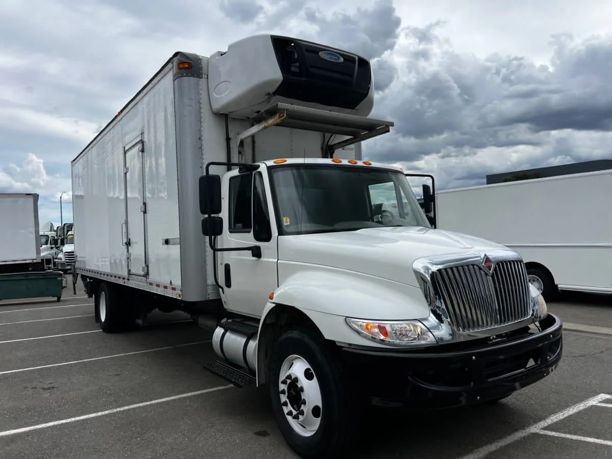 2017 International 4300 in West Sacramento, CA — photo 3