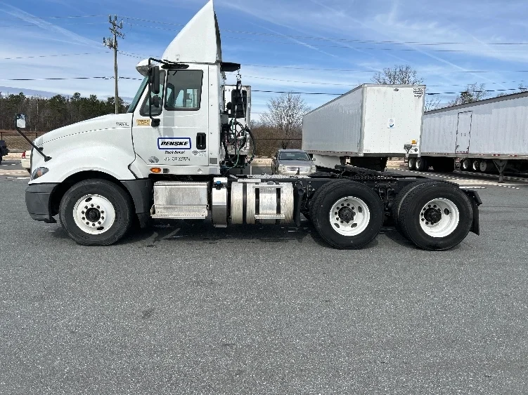 2017 International ProStar - image 4