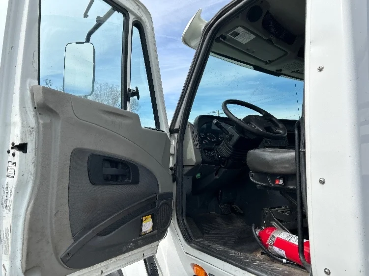 2017 International ProStar - image 9