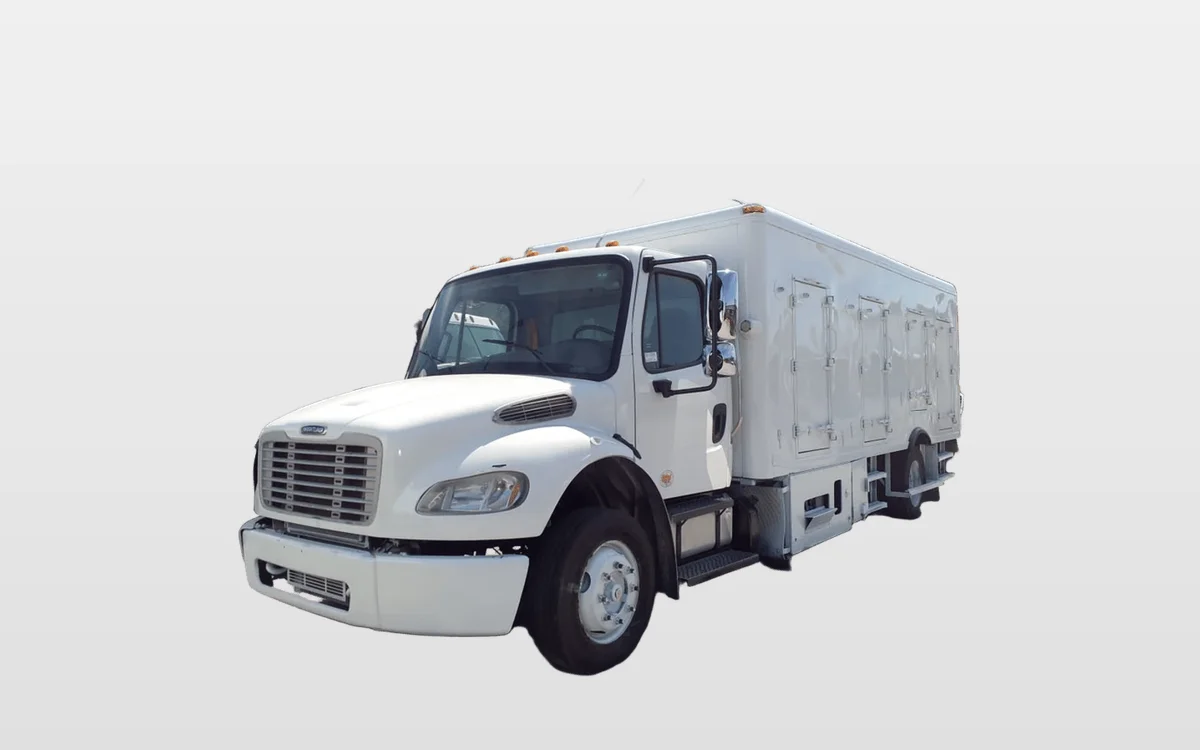 2017 Freightliner M2 106 - image 1