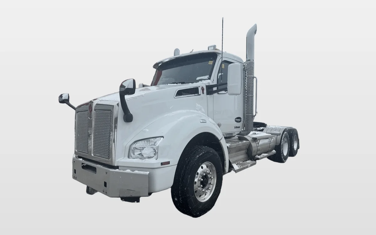 2024 Kenworth T880 - image 1