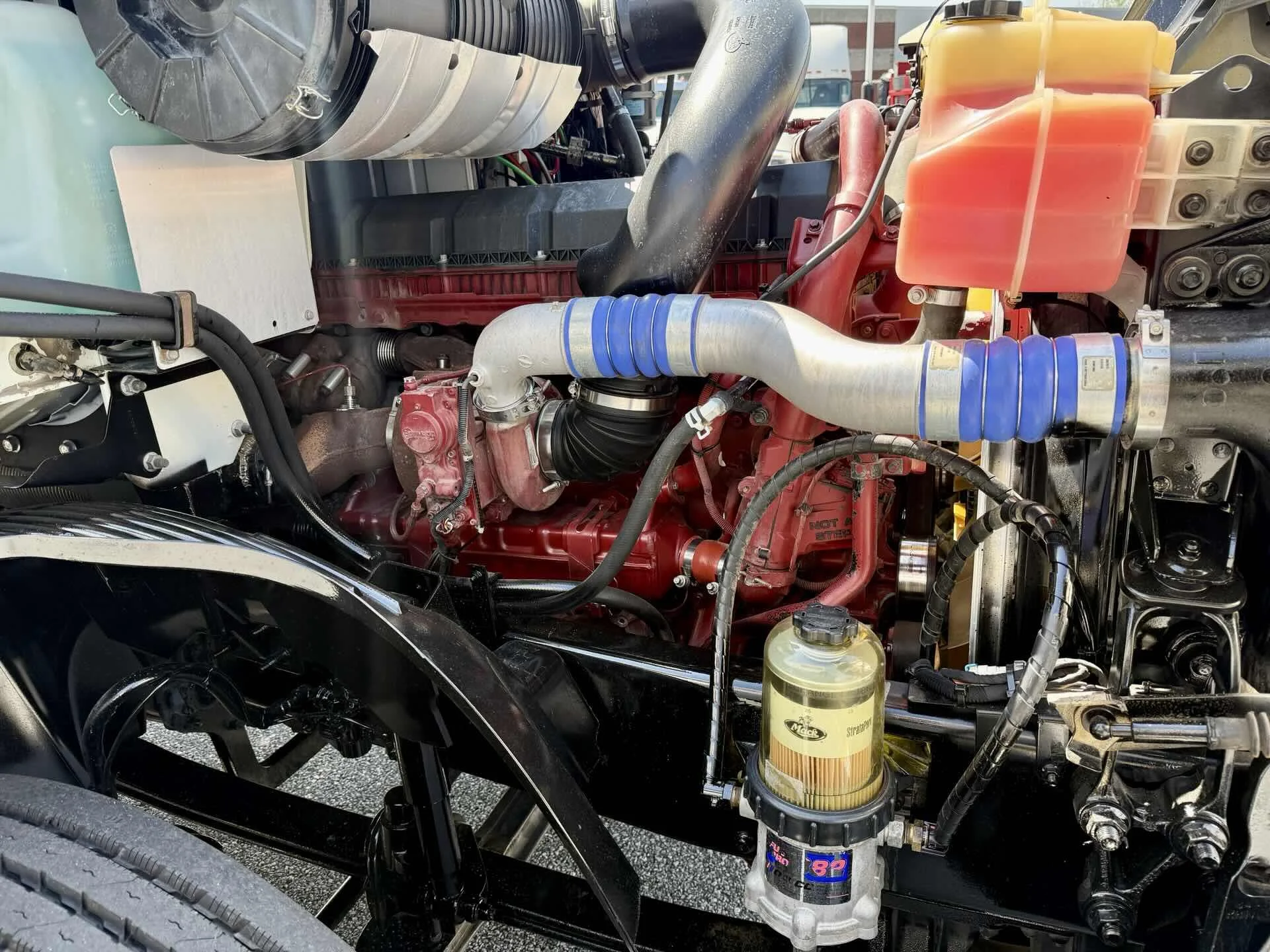 2020 Mack Anthem - image 13