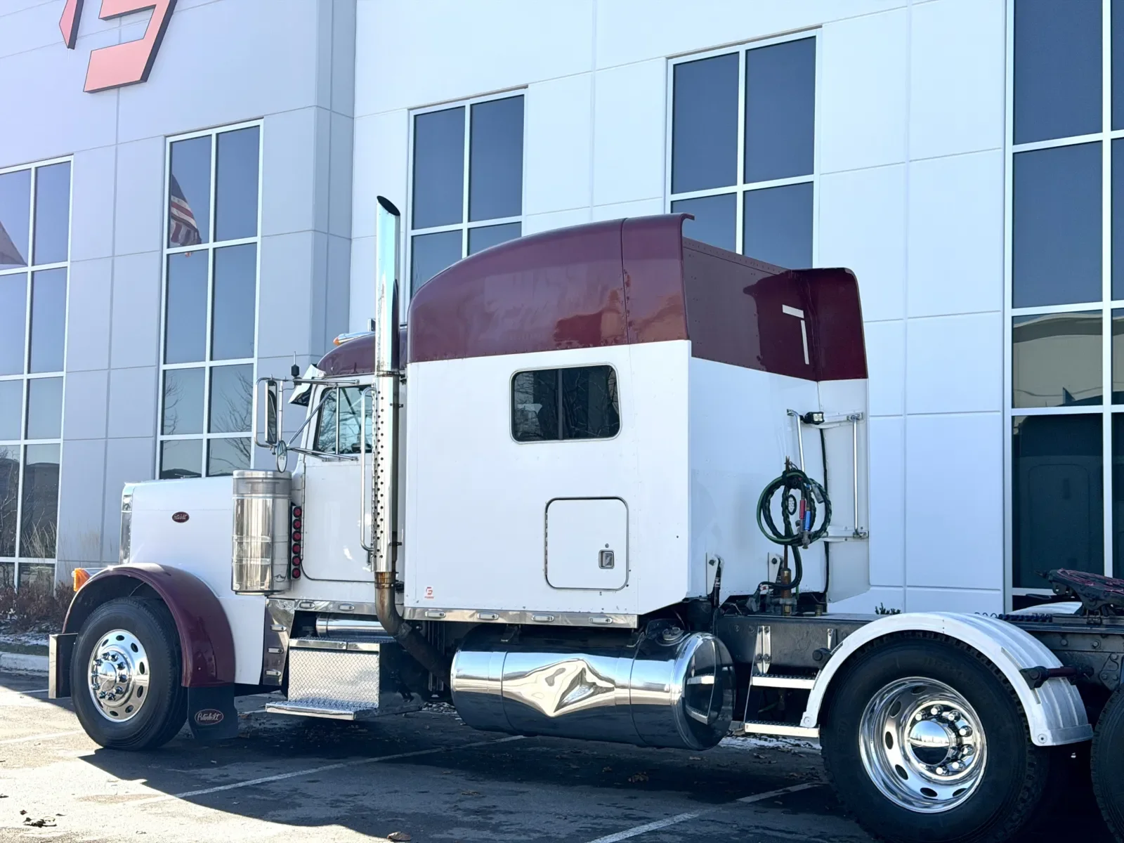 1998 Peterbilt 379 in New Lenox, IL — photo 8
