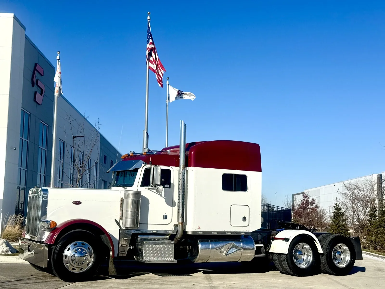 1998 Peterbilt 379 in New Lenox, IL
