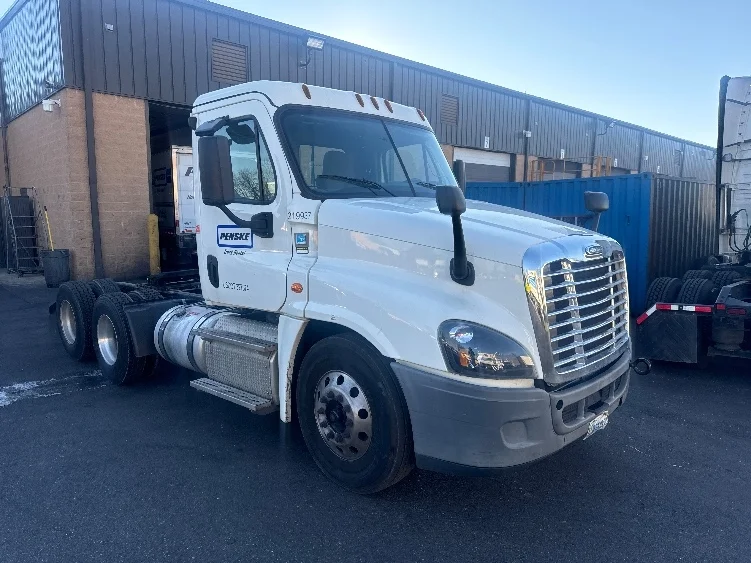 2019 Freightliner Cascadia in Capitol Heights, MD