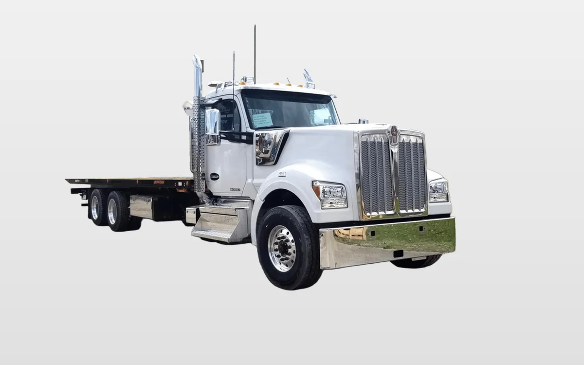 2027 Kenworth W990 - image 1
