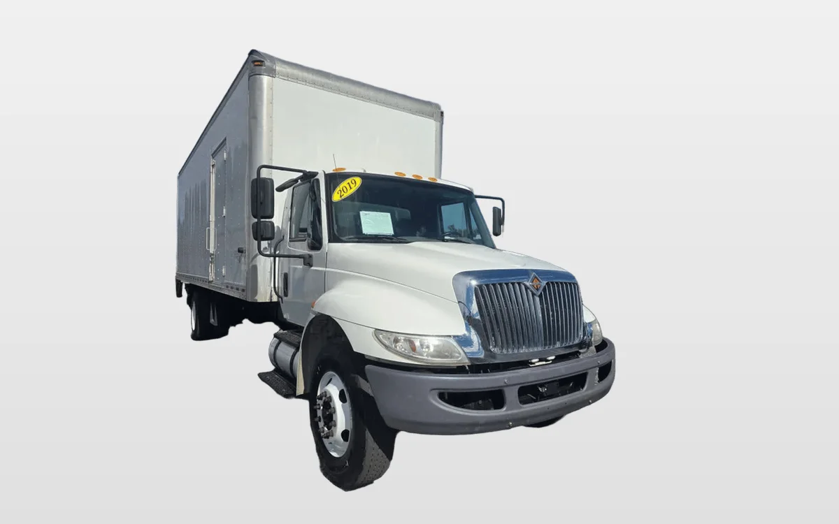 2019 International 4300 - image 1