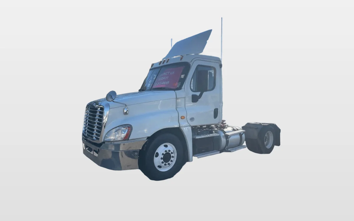 2018 Freightliner Cascadia - image 1