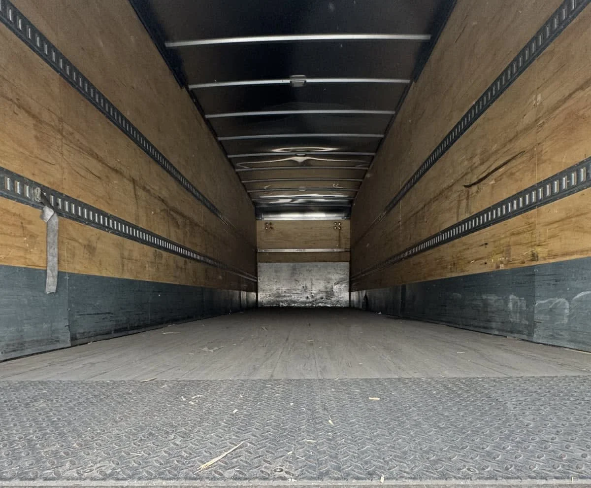 2020 Freightliner M2 106 in Springfield, MA — photo 7