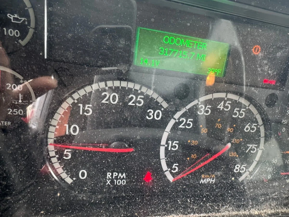 2020 Freightliner M2 106 - image 11