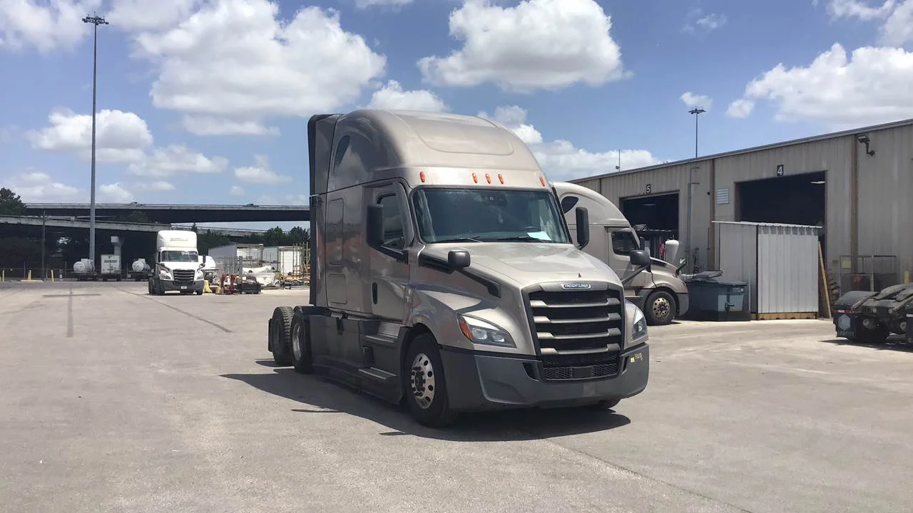 2025 Freightliner Cascadia
