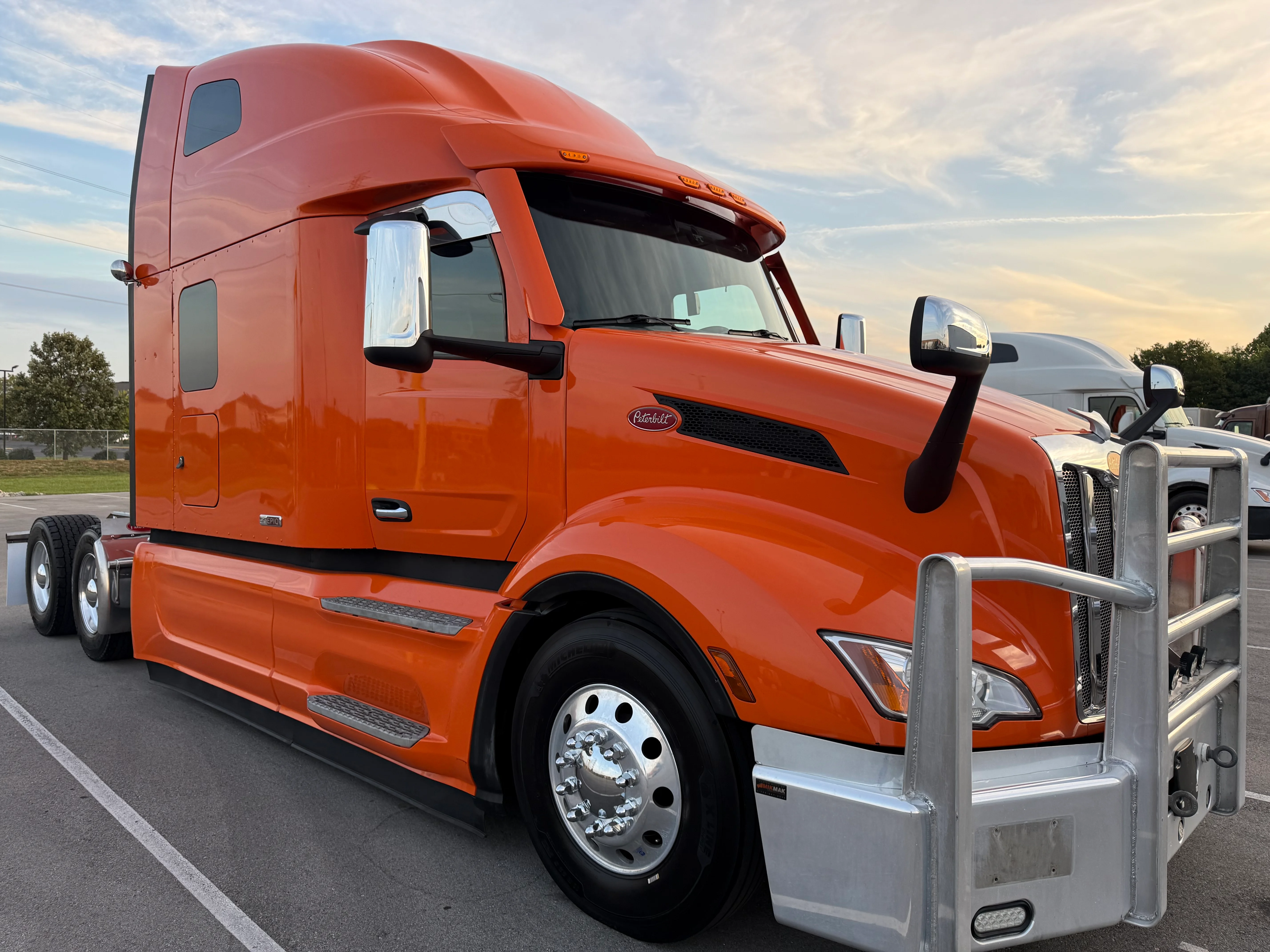 2024 Peterbilt 579 in Louisville, KY — photo 2