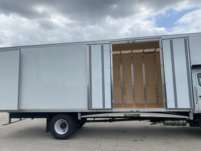 2026 Hino L6 in Olathe, KS — photo 11