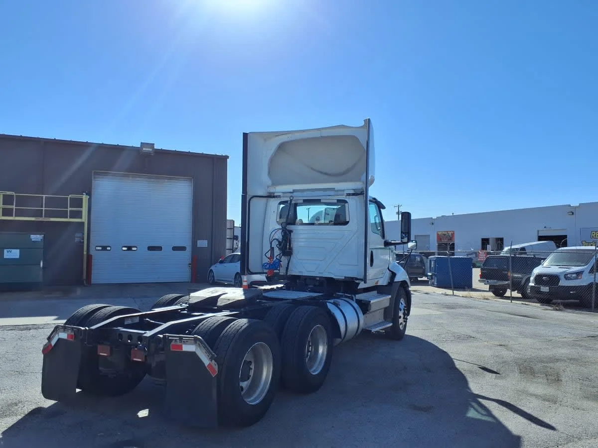 2020 International RH - image 4