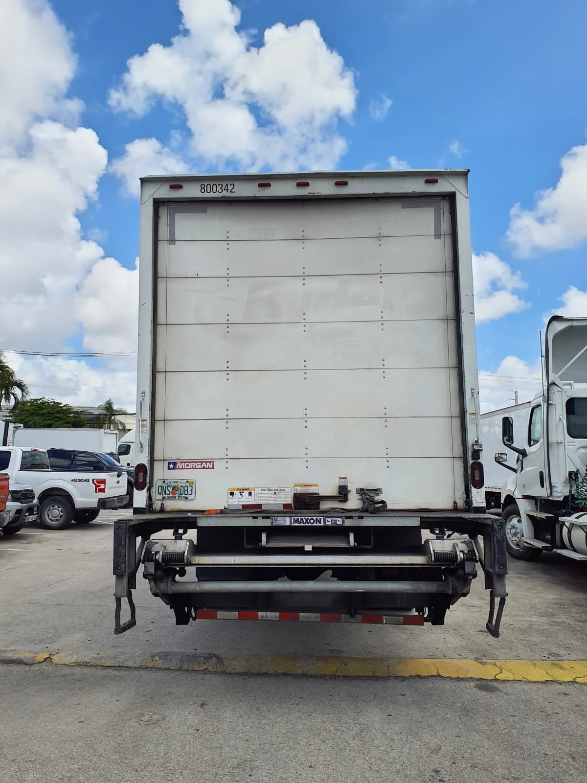 2018 Freightliner M2 106 in Miami, FL — photo 5