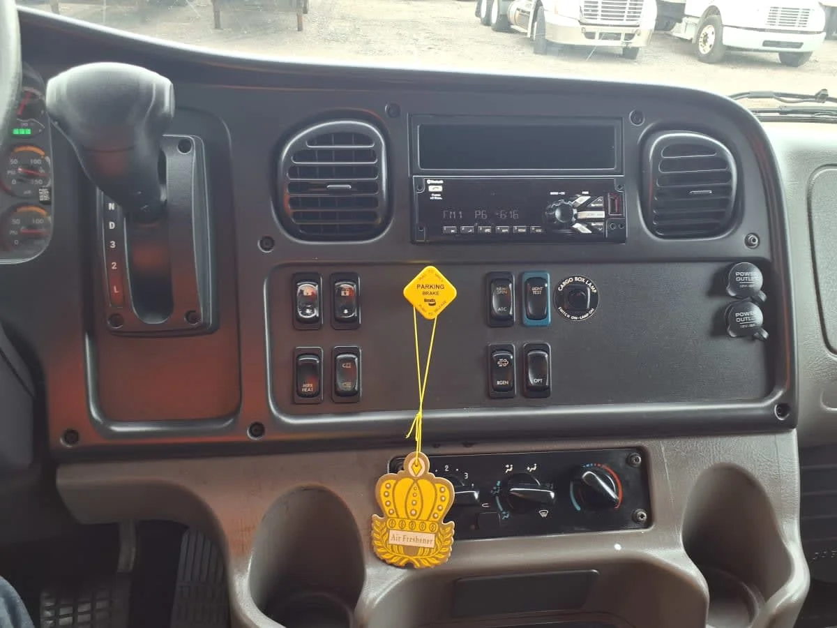 2020 Freightliner M2 106 in Taylor, MI — photo 12