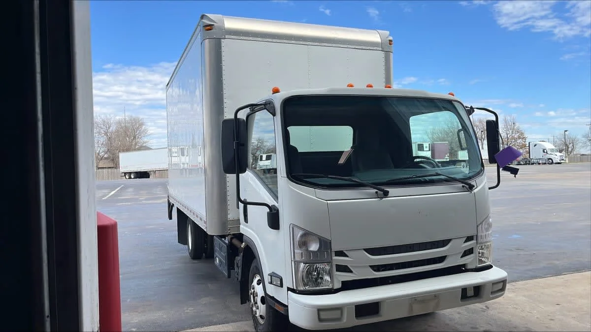 2019 Isuzu NPR - image 3