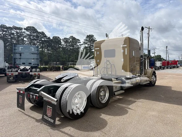 2024 Kenworth W900 in Richland, MS — photo 4