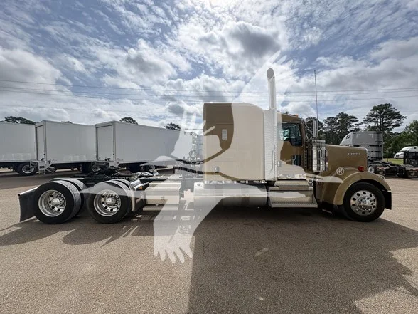 2024 Kenworth W900 in Richland, MS — photo 3