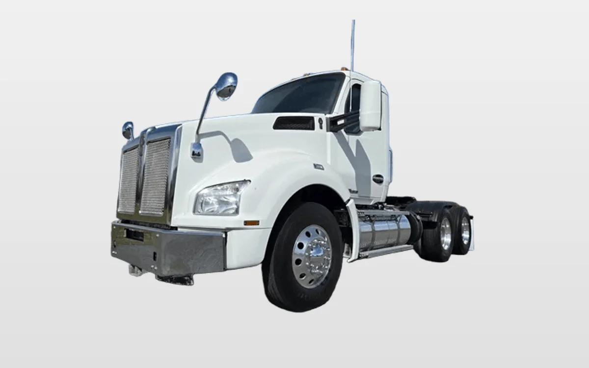 2021 Kenworth T880 - image 1
