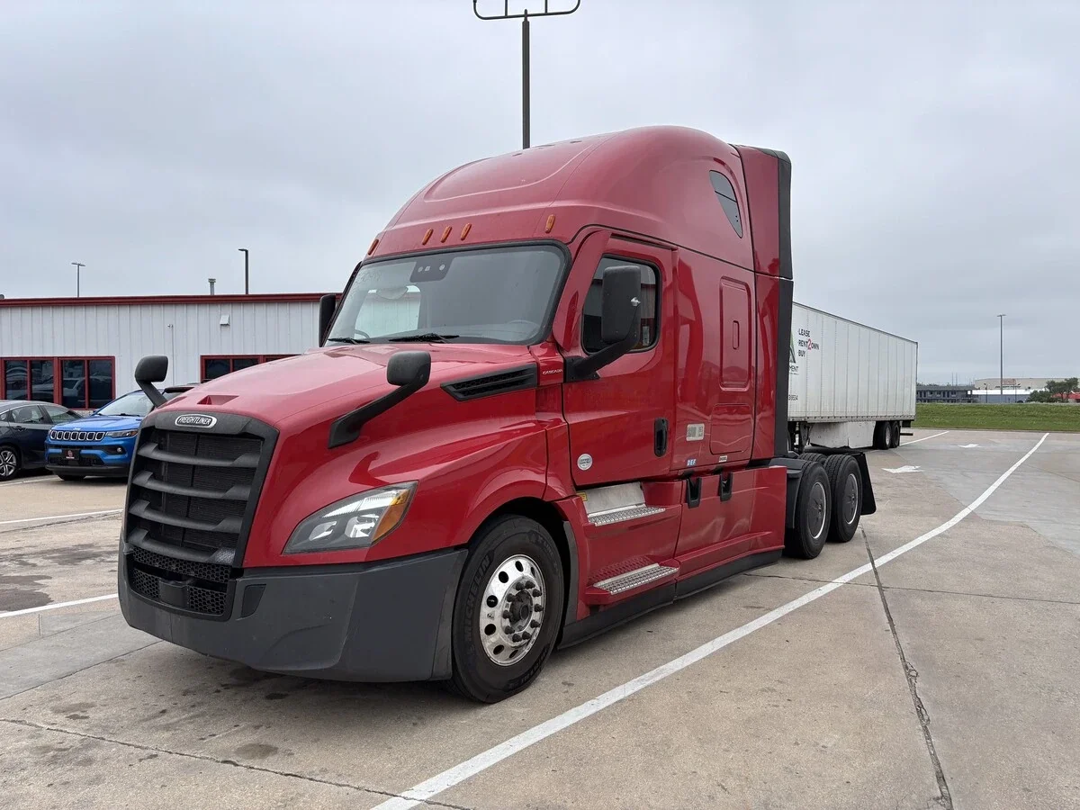 2023 Freightliner Cascadia