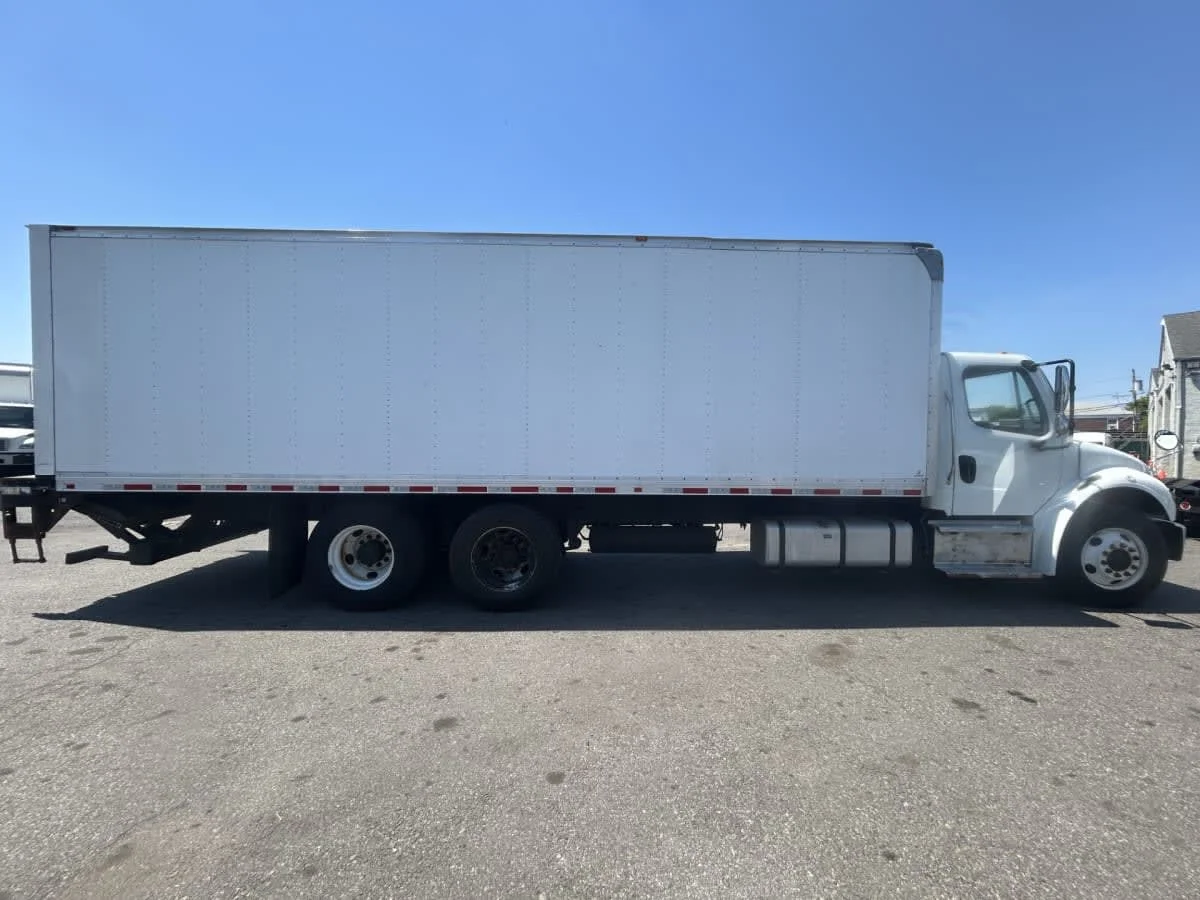 2019 Freightliner M2 106 in Newark, NJ — photo 10
