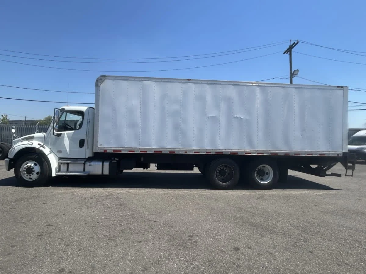 2019 Freightliner M2 106 in Newark, NJ — photo 11