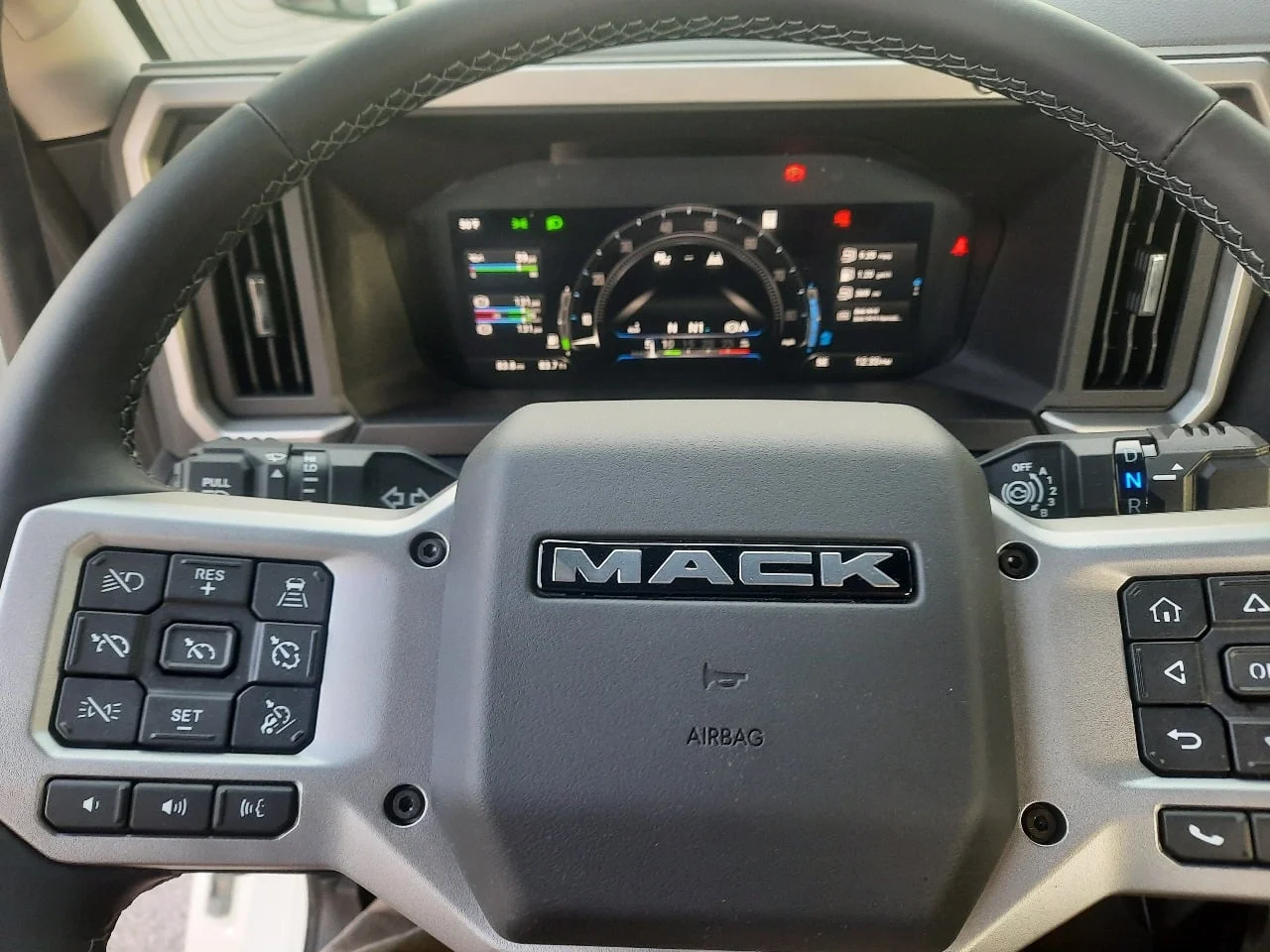 2026 Mack Pioneer in Harrisburg, PA — photo 7