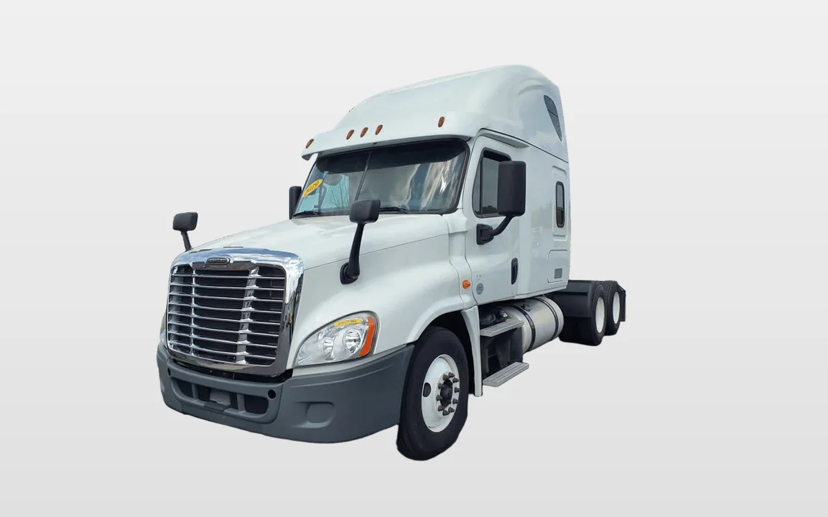 2019 Freightliner Cascadia - image 1