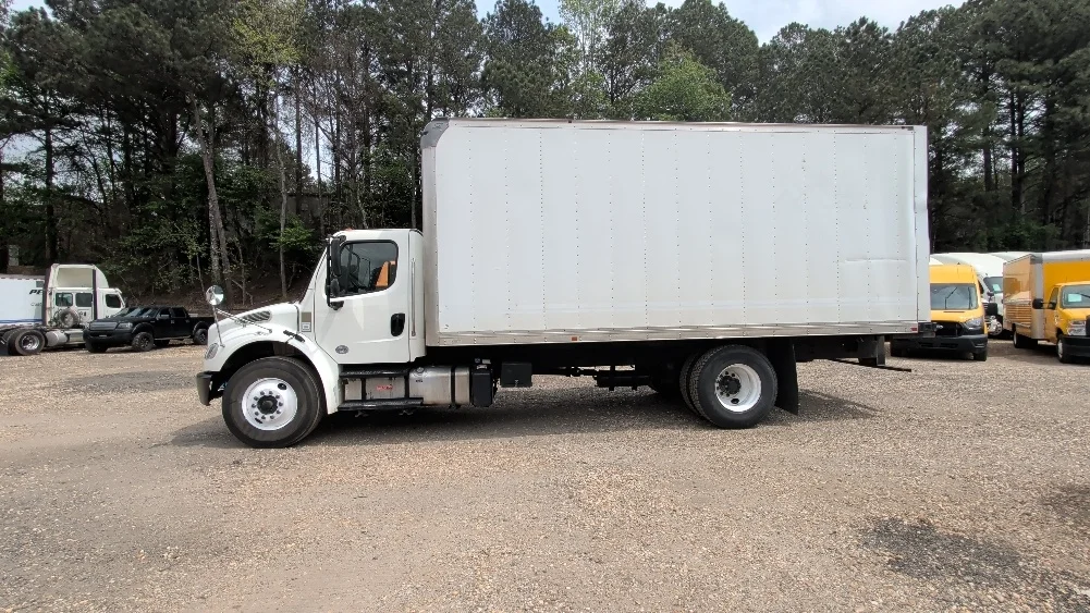 2021 Freightliner M2 106 - image 4