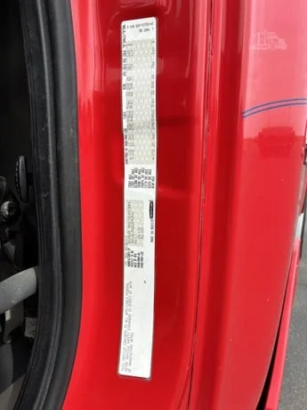 2014 Freightliner Cascadia - image 31