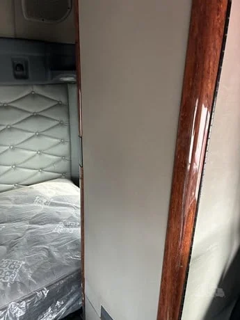 2014 Freightliner Cascadia - image 42