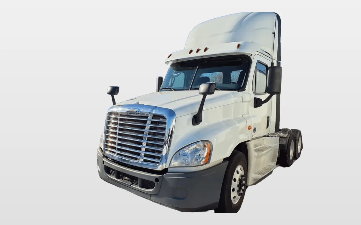 2019 Freightliner Cascadia - image 1